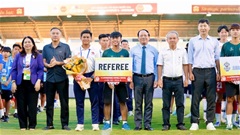 HLV Kim Sang Sik dự khán festival bóng đá quốc tế Gia Lai 2026